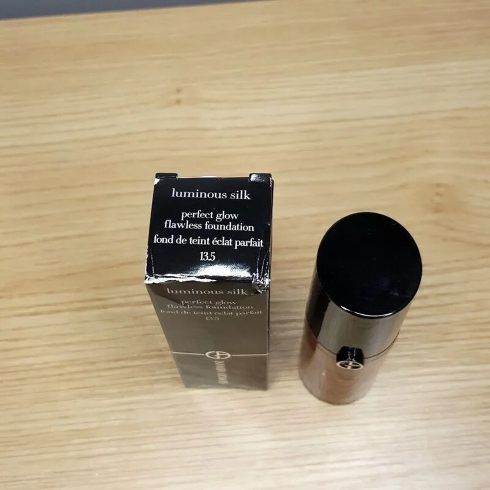 GIORGIO ARMANI # 13.50 Luminous Silk Perfect Glow Flawless Foundation .6oz